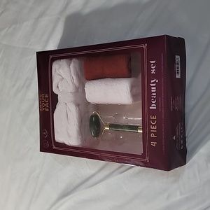 4 Piece Beauty Set